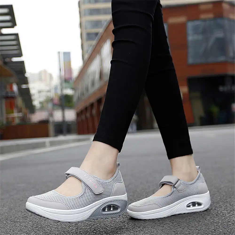 Luxury Lifestyle Shorts - 36-41 Demi-season Colored Sneakers Walking Skates