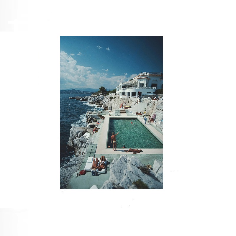 Retro Poolside Host Luxury Lif - Luxury Lifestyle Picture 评论和价格
